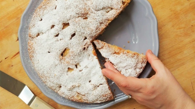 RECEPT: Francouzský jablečný koláč