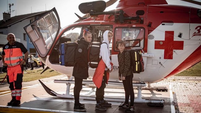 Děti z domovů a klokánků si užily edukativní odpoledne na olomouckém heliportu
