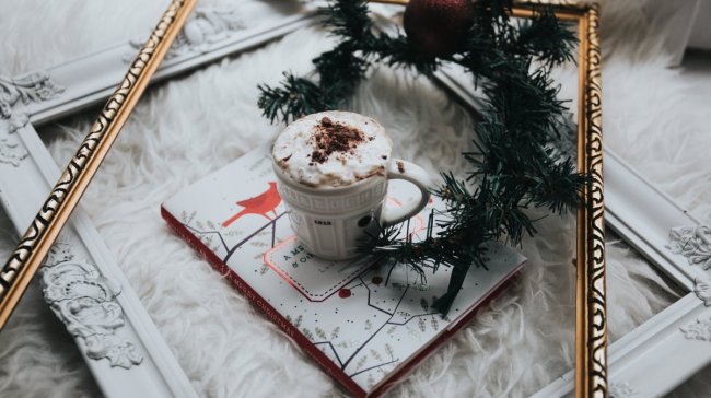 Bombardino, svařené víno s čokoládou, vánoční čaj. Dopřejte si hřejivé popíjení