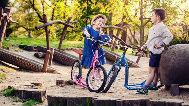 Koloběžka jako dárek pro dítě? Rozhodně ano, ale pozor na správný výběr!