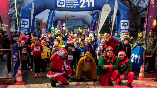 Vyběhněte Vánocům naproti s Christmas Night Run Olomouc