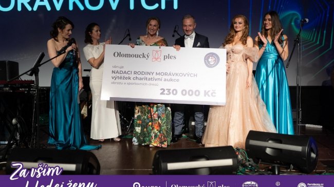 Dary známých osobností vynesly v aukci téměř čtvrt milionu. Peníze putují Nadaci rodiny Morávkových