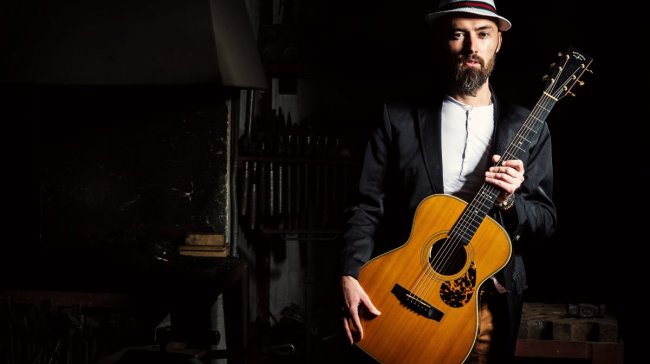 Únava ze showbyznysu se nejlépe léčí na samotě u lesa…