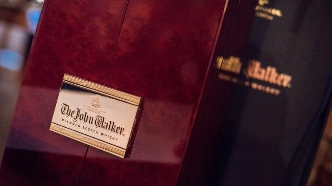 330 lahví na světě, 3 v České republice, jedna v Olomouci: The John Walker