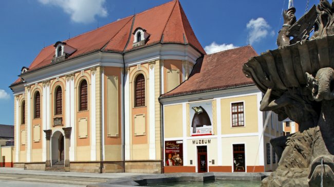 UMĚNÍ OLOMOUCE: Bývalý klášter klarisek